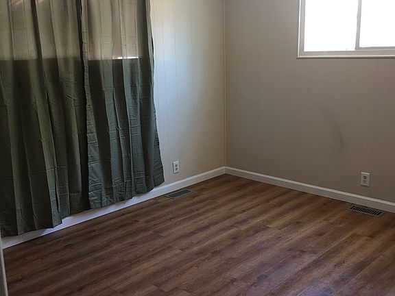 2nd image of 1820 El Monte Dr
