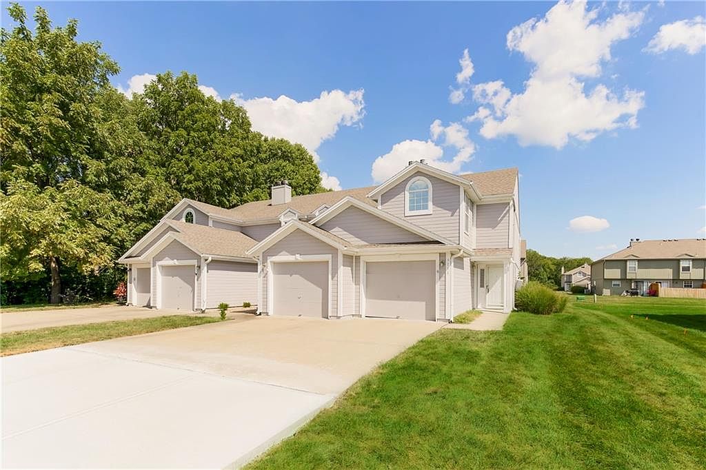 5711 NW Sunrise Meadow Cir, Lees Summit, MO 64064 MLS 2453879 Zillow