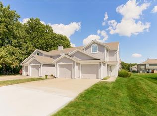 5711 NW Sunrise Meadow Cir #52-D, Lees Summit, MO 64064