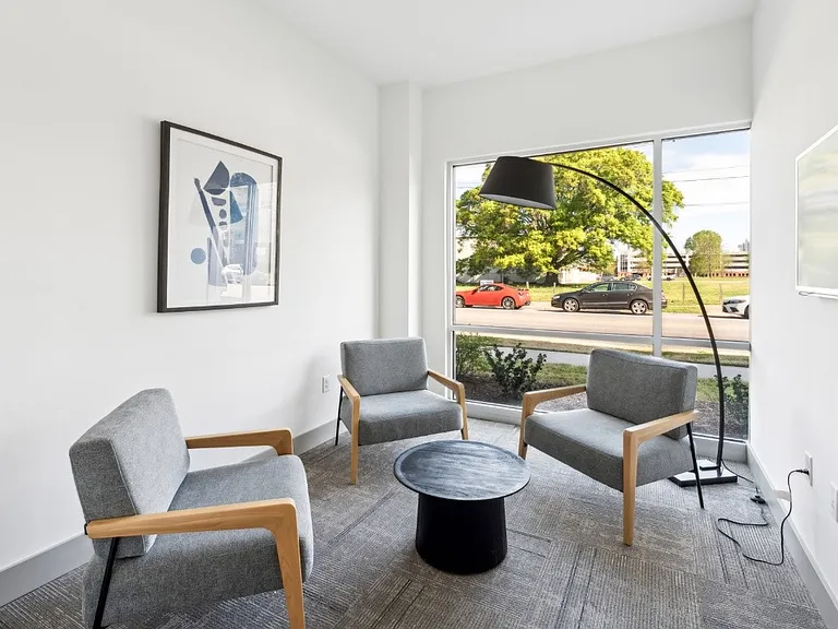 The Point on 38th Apartments — Photo 9