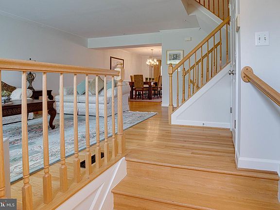 3rd image of 6216 Squires Hill Dr