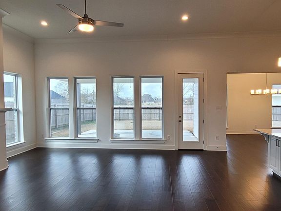 2nd image of 10130 Oak Colony Blvd