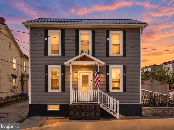 206 S Spruce St, Lewistown, PA 17044