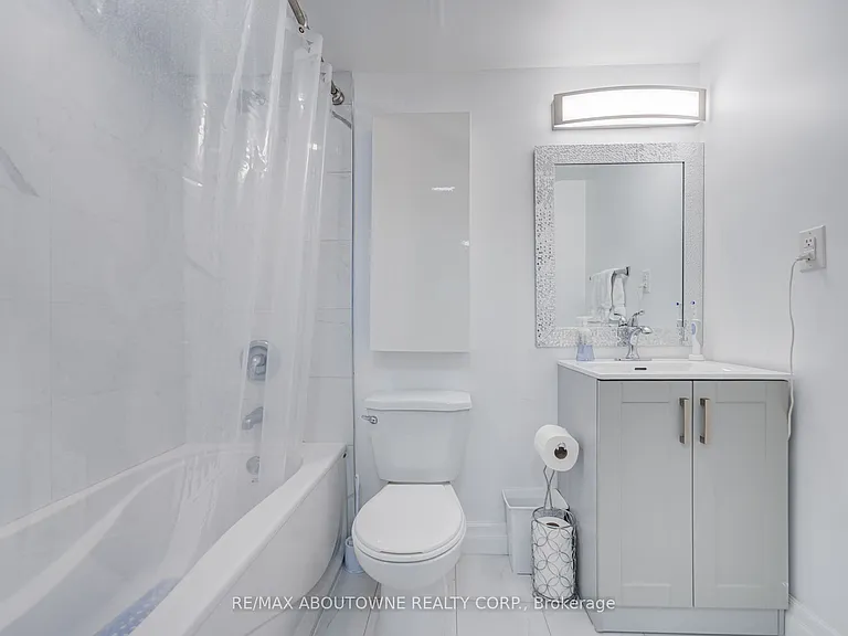 1450 Glen Abbey Gate #214 — Photo 24