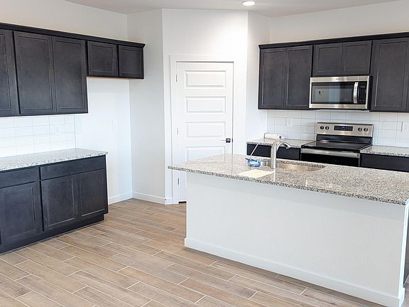 3rd image of 15833 S Ormes Sunset Pl