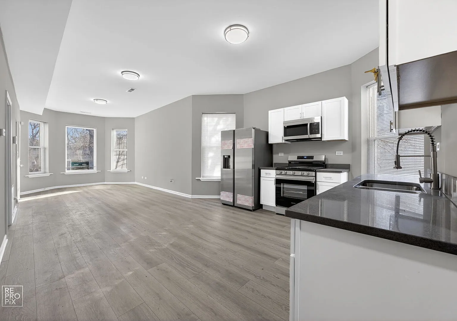4 bed, 1373 sqft, $1,950 — Photo 3