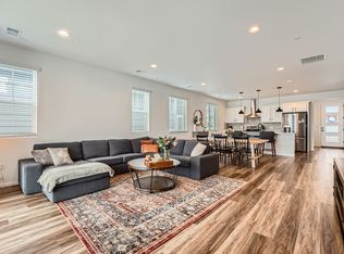 24152 E 40th Ave, Aurora, CO 80019