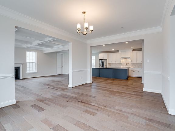 Mount Vernon IV by Williamsburg Homes