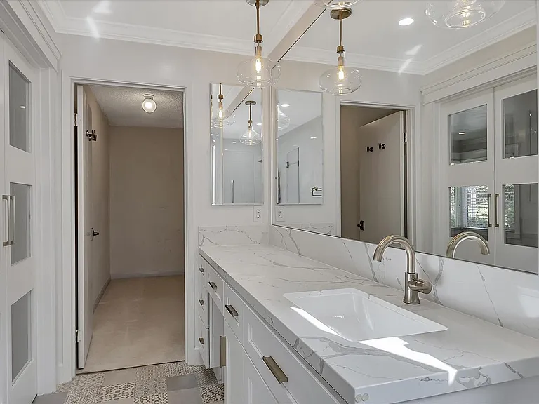 821 Figwood Ct — Photo 37