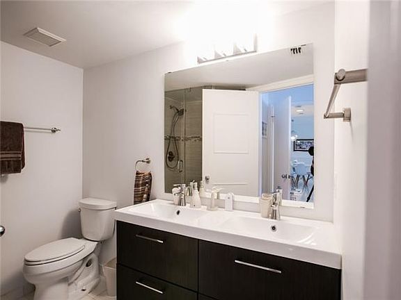 4th image of 19101 Mystic Pointe Dr APT 1902