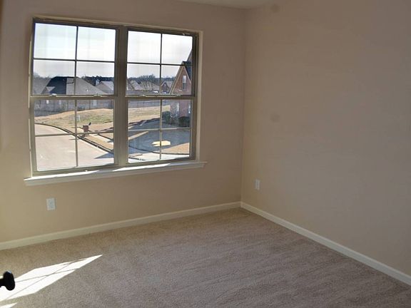 5th image of 4959 Gertrude Dr