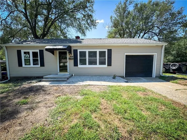 608 N Westwood Dr, Independence, MO 64050