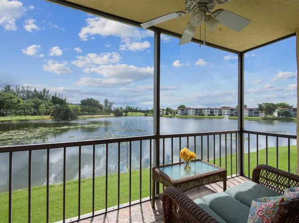 9400 N Hollybrook Lake Dr APT 6-206, Hollywood, FL 33025