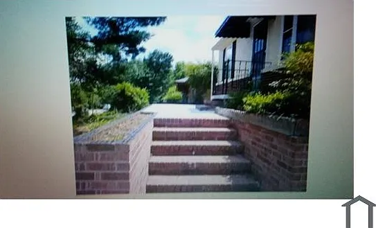 3 bed, 1400 sqft, $1,400 — Photo 2