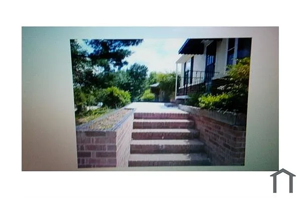 Building Photo - 1002 Beaumont Ave