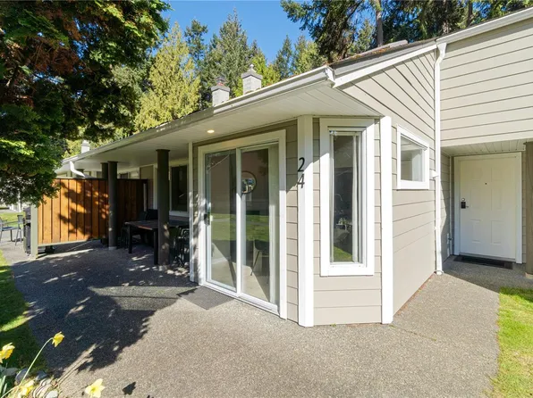 1135 Resort Dr #24, Parksville, BC V9P 2T6