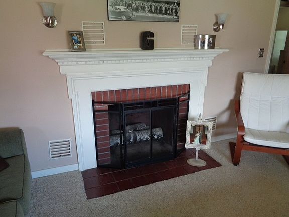 5th image of 111 E Grant St