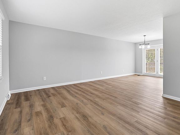 5th image of 617 Longview Rd