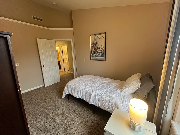 9460 Tanhurst Dr — Photo 32