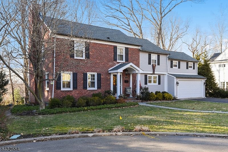 8 Woodcroft Rd, Summit, NJ 07901 | Zillow