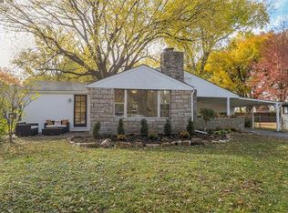3721 W 76th St, Prairie Village, KS 66208