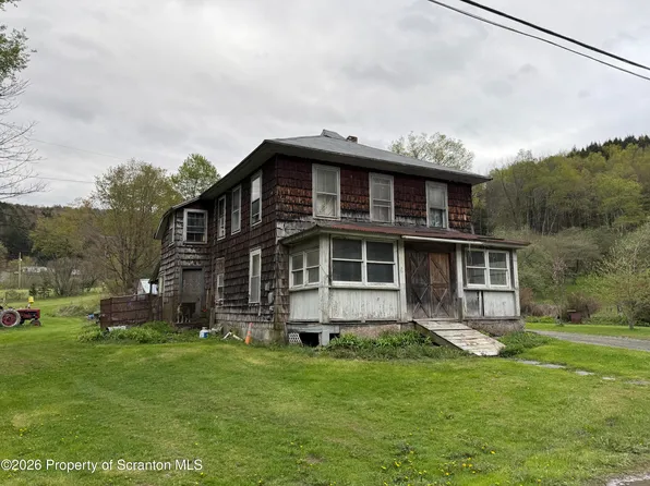 572 Winterdale Rd, Starlight, PA 18461