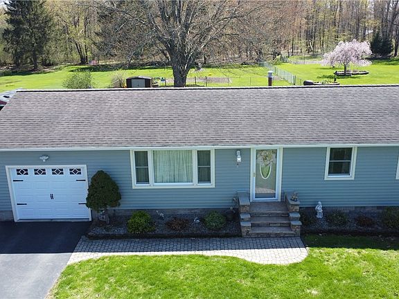2nd image of 579 Mill Rd
