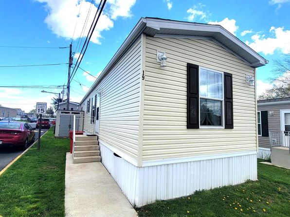 19 Valley View Rd, Birdsboro, PA 19508