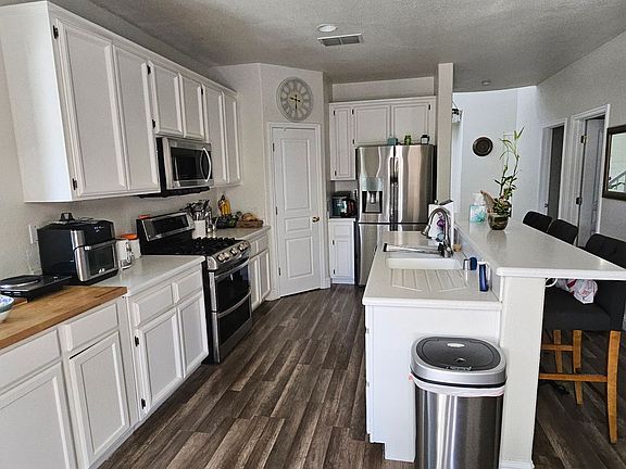 3rd image of 3754 Saintsbury Dr