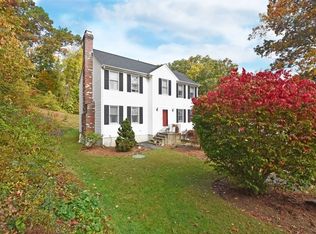 37 Dominion Rd, Worcester, MA 01605