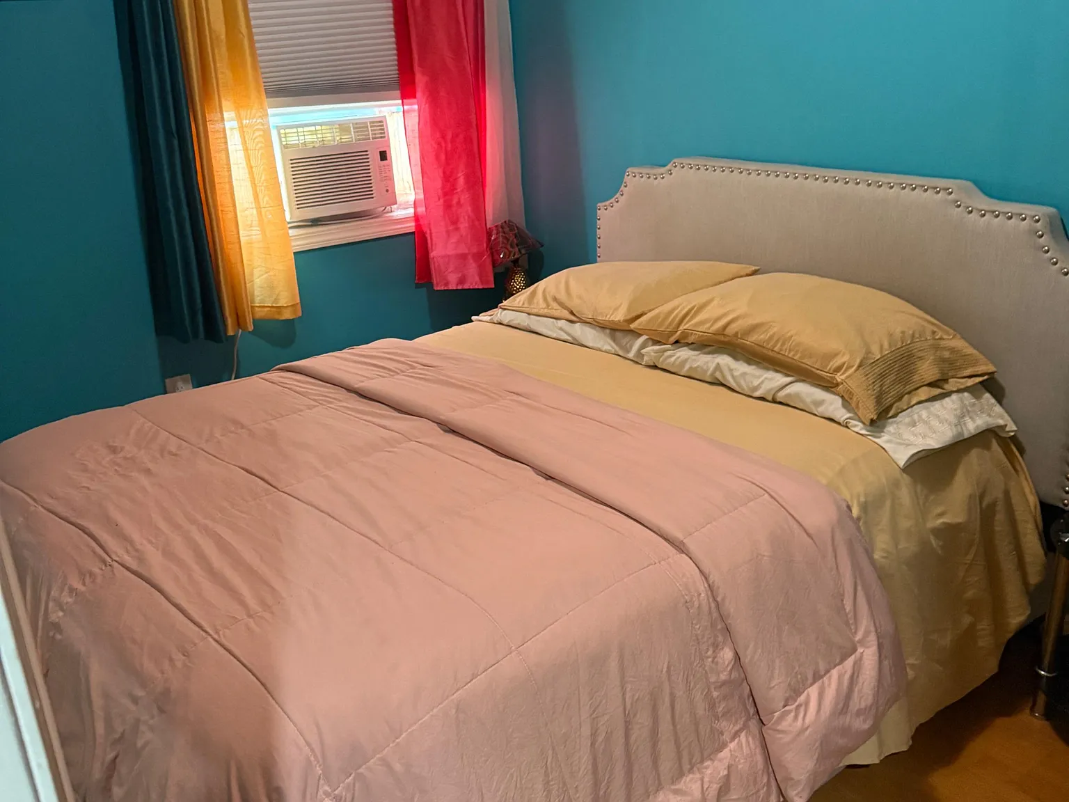 2 bed, 1.0 bath, 180 sqft, $1,594 — Photo 4
