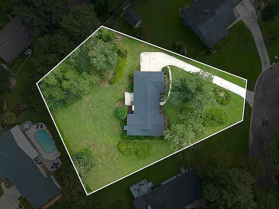 3rd image of 2308 Notley Ct