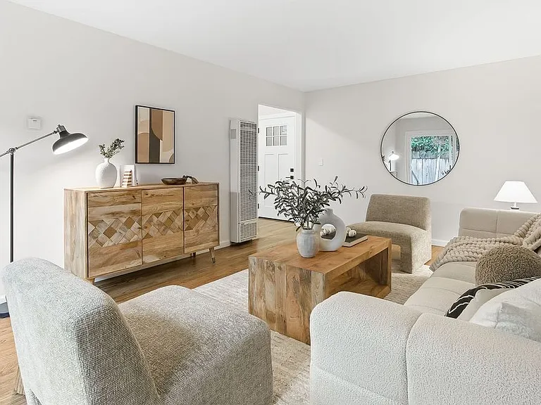 448 Waddington Ave — Photo 17