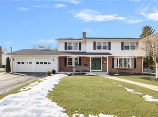 83 Freedom Dr, Cranston, RI 02920