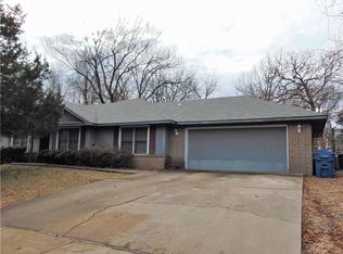 113 Perth Dr, Bella Vista, AR 72715