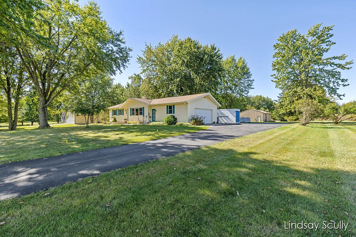 8811 Kraft Ave SE photo 1