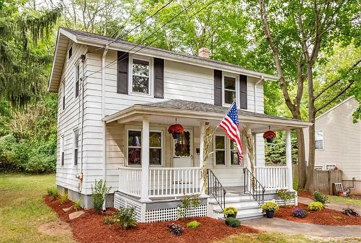 62 Linden Ave