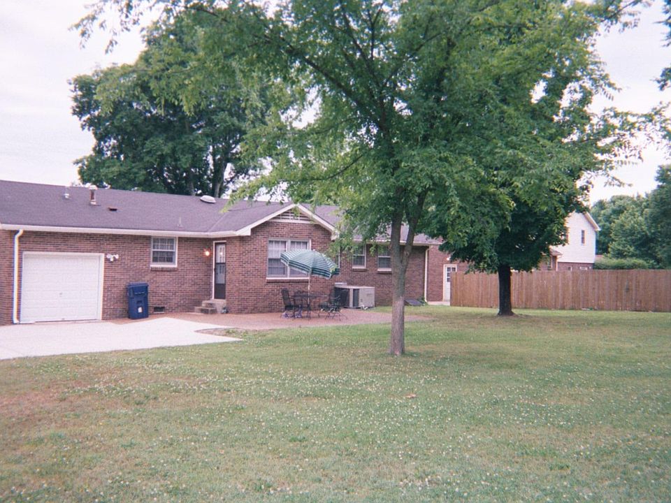 2nd image of 8009 Arbor Dr