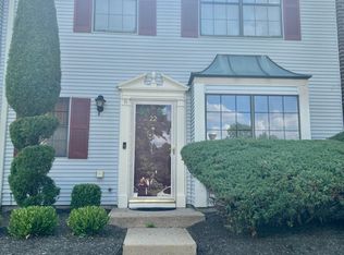 22 Daniel Dr #37, Franklin Park, NJ 08823