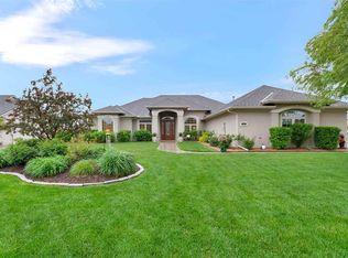 522 S Fawnwood Ct, Wichita, KS 67235