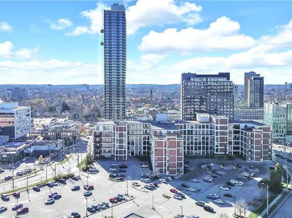 404 King St W #109, Kitchener, ON N2G 4Z9