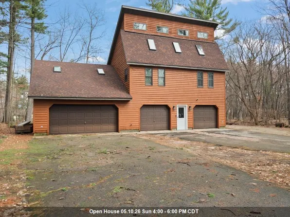 2268 E Maple Ln, Waupaca, WI 54981
