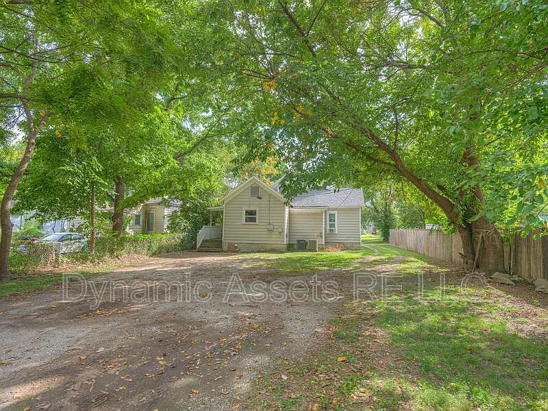 1 bed, 1.0 bath, 764 sqft, $795 — Photo 4