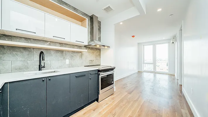 Rented by Nooklyn NYC LLC | media 24