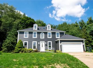 3751 Stratavon St NW, North Canton, OH 44720