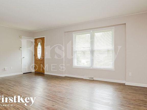 3rd image of 5015 NW Woody Creek Ln