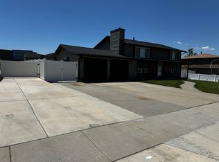 1088 E Sleepy Hollow Ln, Sandy, UT 84094