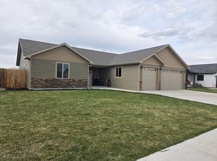 1335 Silverton Dr, Ranchester, WY 82839
