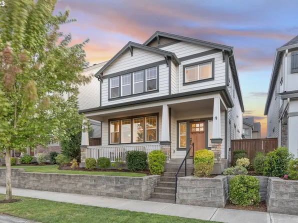 28613 SW Coffee Lake Dr, Wilsonville, OR 97070