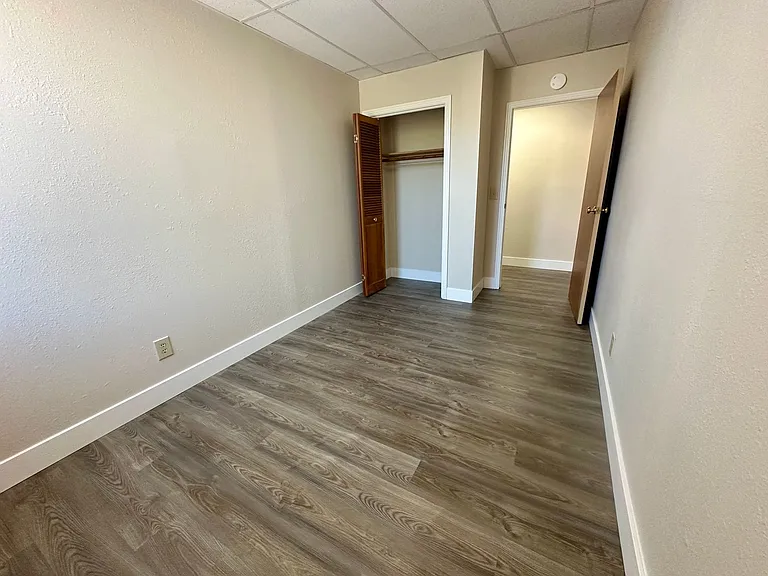 4044 V St — Photo 13